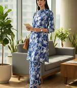 Women Printed Regular Kurta with Trousers
