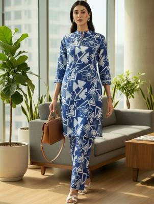 Women Printed Regular Kurta with Trousers 5
