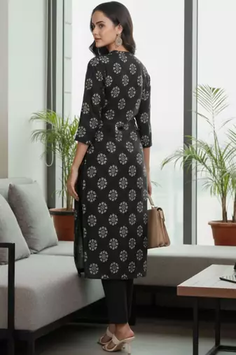 Women Ethnic Motifs Printed Regular Kurta with Trousers
