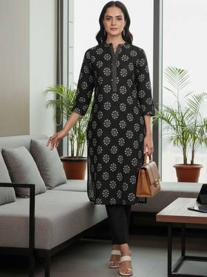 Women Ethnic Motifs Printed Regular Kurta with Trousers 1