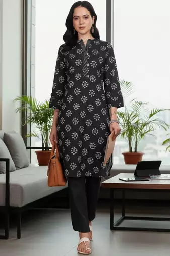 Women Ethnic Motifs Printed Regular Kurta with Trousers
