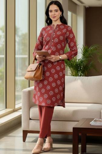 women ethnic motifs printed regular thread work kurta with trousers