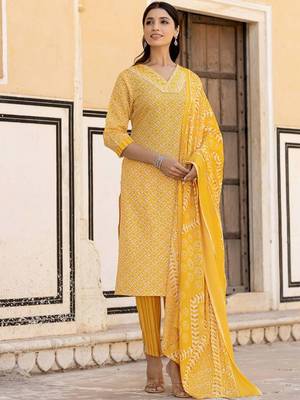 Ethnic Motifs Printed Regular Mirror Work Kurta with Trouser & Dupatta 1