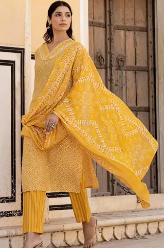 Ethnic Motifs Printed Regular Mirror Work Kurta with Trouser & Dupatta