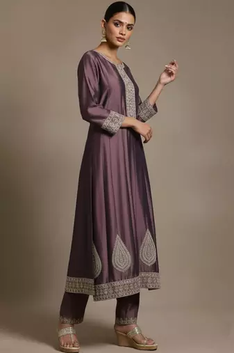 Women Ethnic Motifs Embroidered Regular Thread Work Kurta with Trousers & With Dupatta
