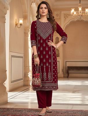 Women Ethnic Motifs Printed Regular Thread Work Velvet Kurta with Trousers 1