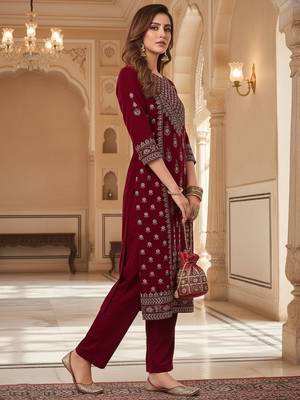 Women Ethnic Motifs Printed Regular Thread Work Velvet Kurta with Trousers 3
