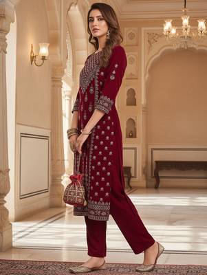 Women Ethnic Motifs Printed Regular Thread Work Velvet Kurta with Trousers 4