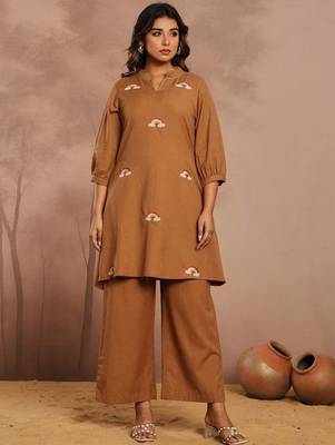 Women Embroidered Regular Thread Work Kurta with Palazzos 1