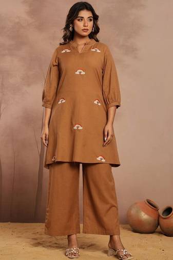 Women Embroidered Regular Thread Work Kurta with Palazzos