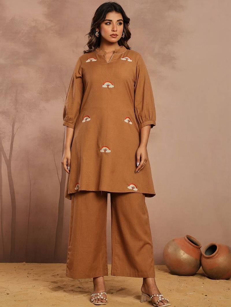 Women Embroidered Regular Thread Work Kurta with Palazzos
