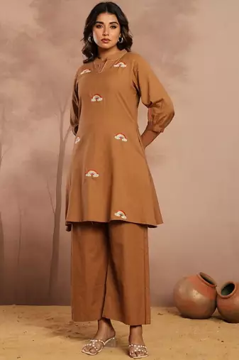 Women Embroidered Regular Thread Work Kurta with Palazzos