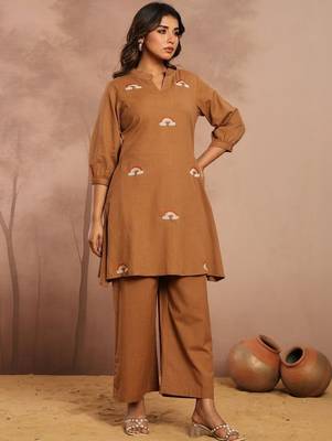 Women Embroidered Regular Thread Work Kurta with Palazzos 3