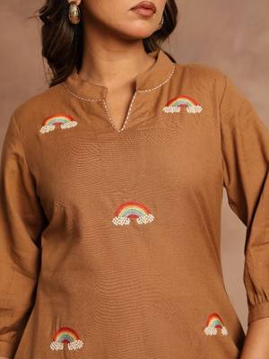 Women Embroidered Regular Thread Work Kurta with Palazzos 5