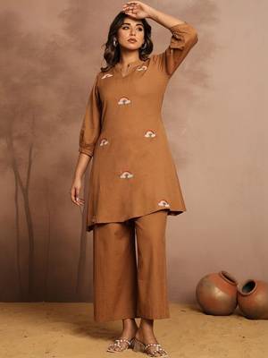 Women Embroidered Regular Thread Work Kurta with Palazzos 6