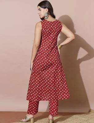 Women Ethnic Motifs Printed Regular Kurta with Trousers 5