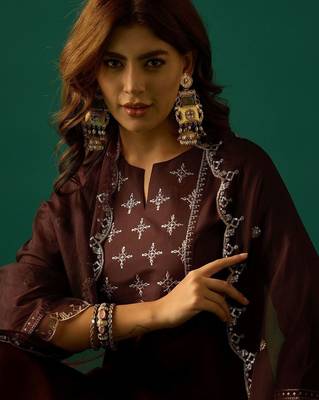 Women Ethnic Motifs Printed Kurta with Trouser & Dupatta 5
