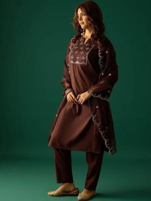 Women Ethnic Motifs Printed Kurta with Trouser & Dupatta 6