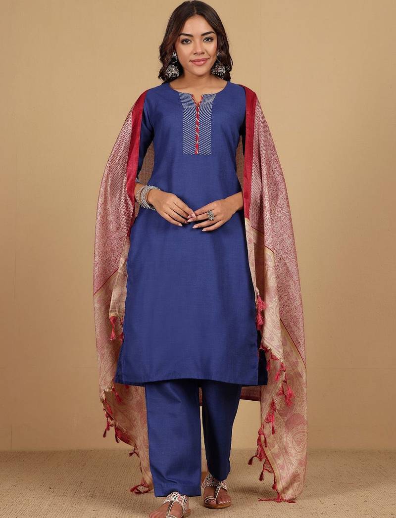 Thread Work Notch Neck Straight Kurta With Trousers And Dupatta