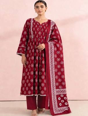 Women Floral Printed Regular Kurta with Trousers & With Dupatta 1