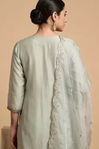 Women Ethnic Motifs Embroidered Regular Thread Work Kurta with Trousers & With Dupatta