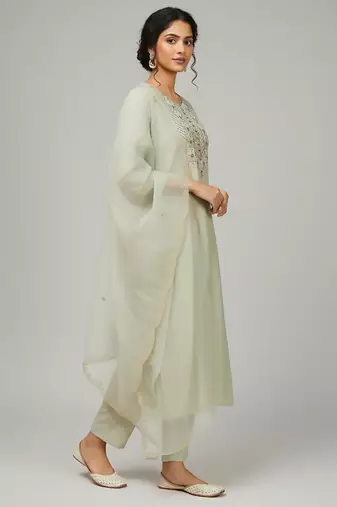Women Ethnic Motifs Embroidered Regular Thread Work Kurta with Trousers & With Dupatta