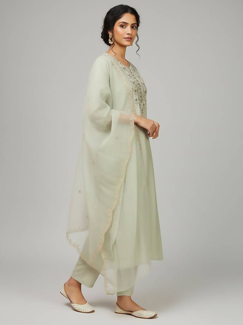 Women Ethnic Motifs Embroidered Regular Thread Work Kurta with Trousers & With Dupatta