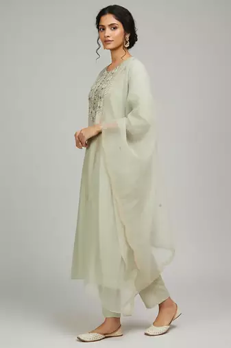 Women Ethnic Motifs Embroidered Regular Thread Work Kurta with Trousers & With Dupatta