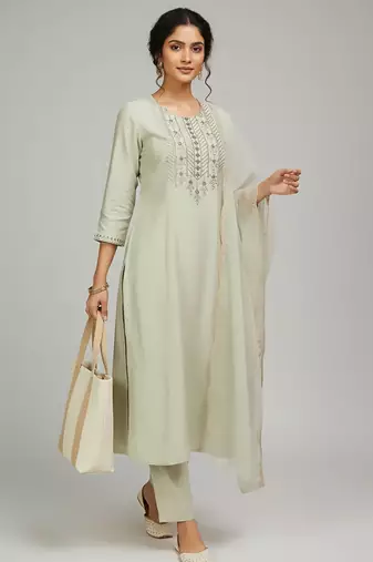 Women Ethnic Motifs Embroidered Regular Thread Work Kurta with Trousers & With Dupatta