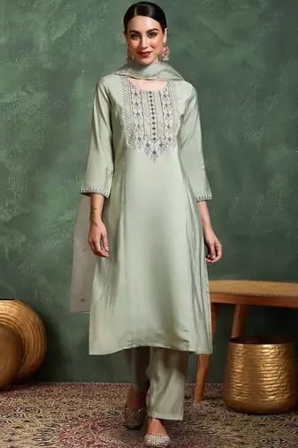 Ethnic Motifs Embroidered Round Neck Thread Work Kurta With Trousers & Dupatta