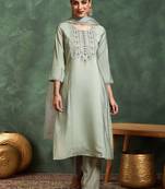 Ethnic Motifs Embroidered Round Neck Thread Work Kurta With Trousers & Dupatta
