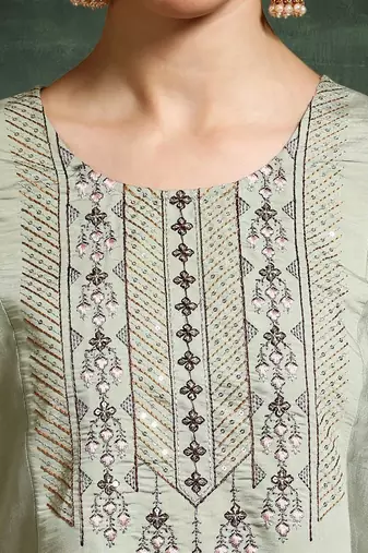 Ethnic Motifs Embroidered Round Neck Thread Work Kurta With Trousers & Dupatta