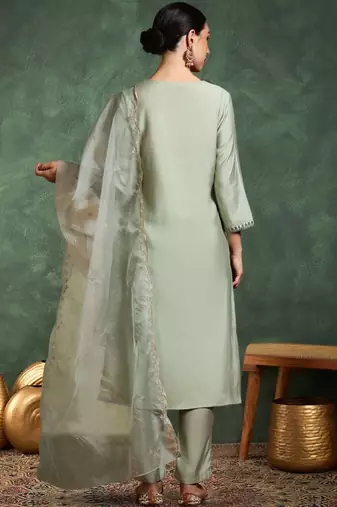 Ethnic Motifs Embroidered Round Neck Thread Work Kurta With Trousers & Dupatta