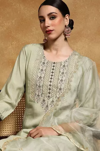 Women Floral Embroidered Regular Thread Work Kurta with Trousers & With Dupatta