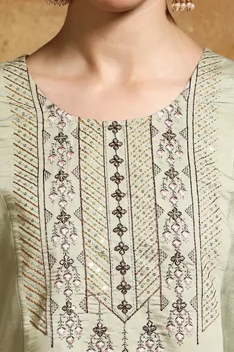 Women Floral Embroidered Regular Thread Work Kurta with Trousers & With Dupatta
