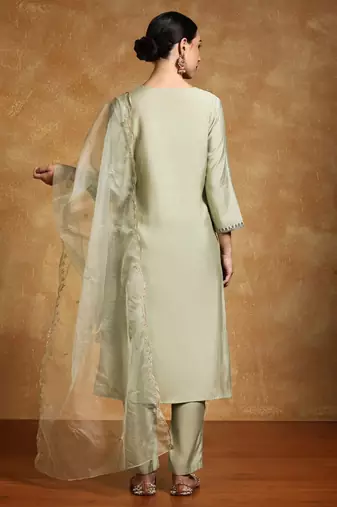 Women Floral Embroidered Regular Thread Work Kurta with Trousers & With Dupatta