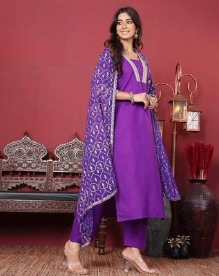 Sequinned Straight Kurta With Trouser & Dupatta 5