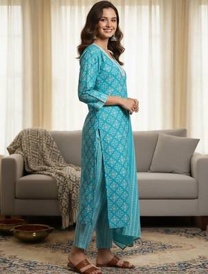 Ethnic Motifs Printed Square Neck Straight Kurta With Trousers & Dupatta 1