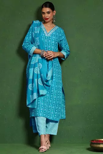 Women Floral Printed Regular Kurta with Trousers & With Dupatta
