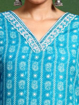 Women Floral Printed Regular Kurta with Trousers & With Dupatta 4