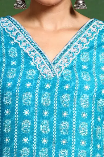 Women Floral Printed Regular Kurta with Trousers & With Dupatta