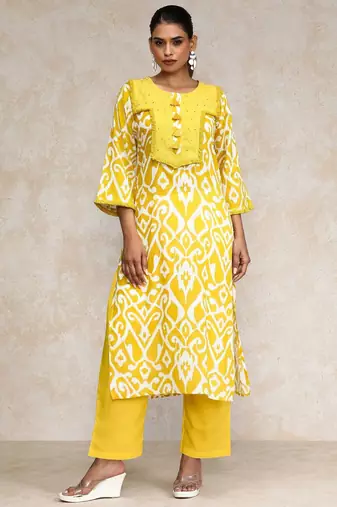 Ethnic Motifs Printed Round Neck Straight Kurta With Trousers