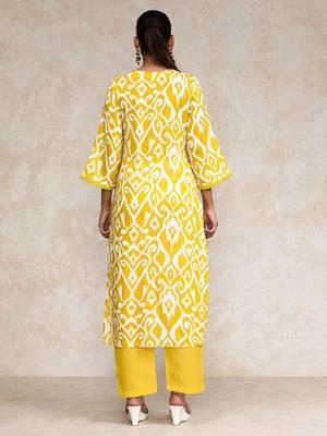 Ethnic Motifs Printed Round Neck Straight Kurta With Trousers 5