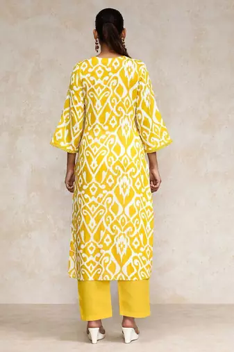 Ethnic Motifs Printed Round Neck Straight Kurta With Trousers