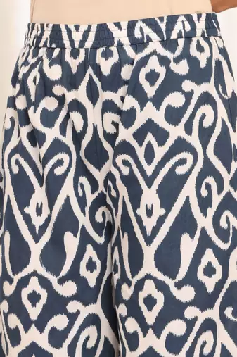 Women Printed Regular Pure Cotton Kurta with Trousers