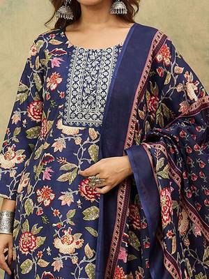 Floral Printed Thread Work Kurta With Trousers & Dupatta 2