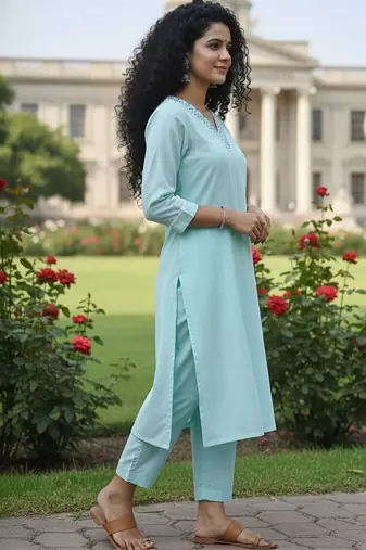Women Striped Regular Thread Work Kurta with Trousers