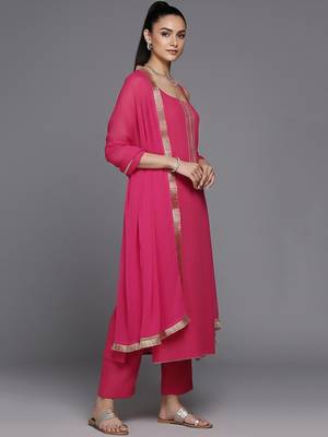 Women Regular Thread Work Silk Crepe Kurta with Trousers & With Dupatta 3