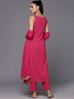 Women Regular Thread Work Silk Crepe Kurta with Trousers & With Dupatta 5