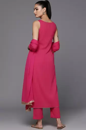 Women Regular Thread Work Silk Crepe Kurta with Trousers & With Dupatta